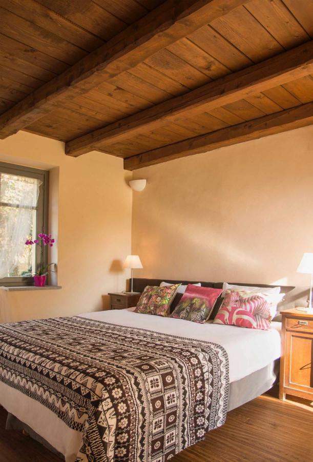 Cascina Canee Angera Exteriér fotografie